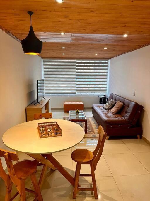 Acogedor Apartamento, Cerca Del Aeropuerto! Bogota Exterior photo