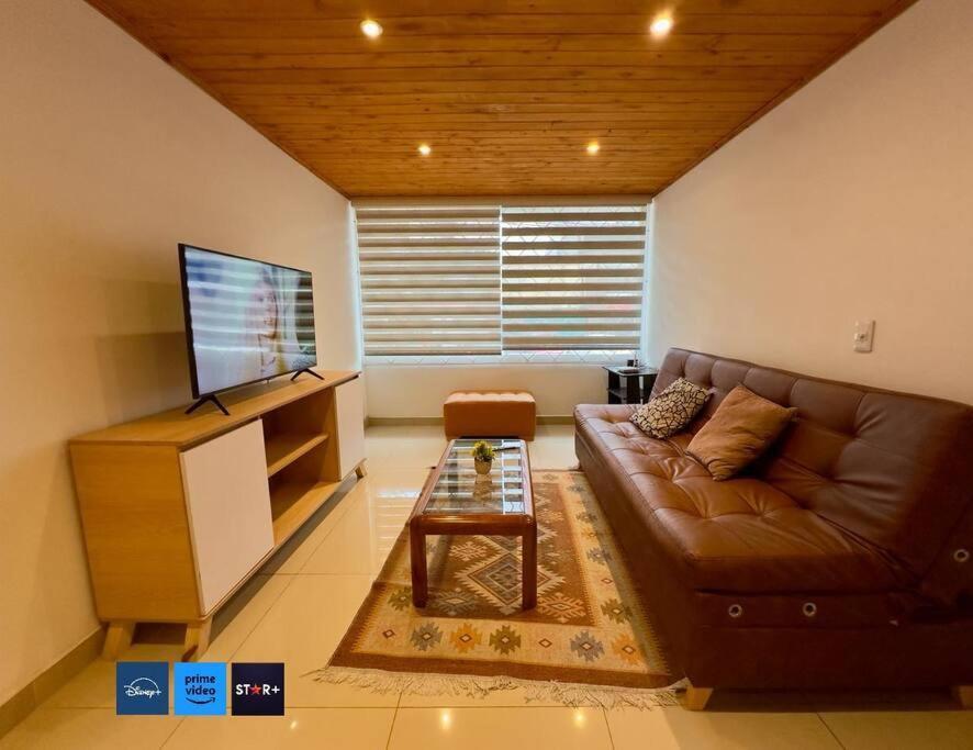 Acogedor Apartamento, Cerca Del Aeropuerto! Bogota Exterior photo